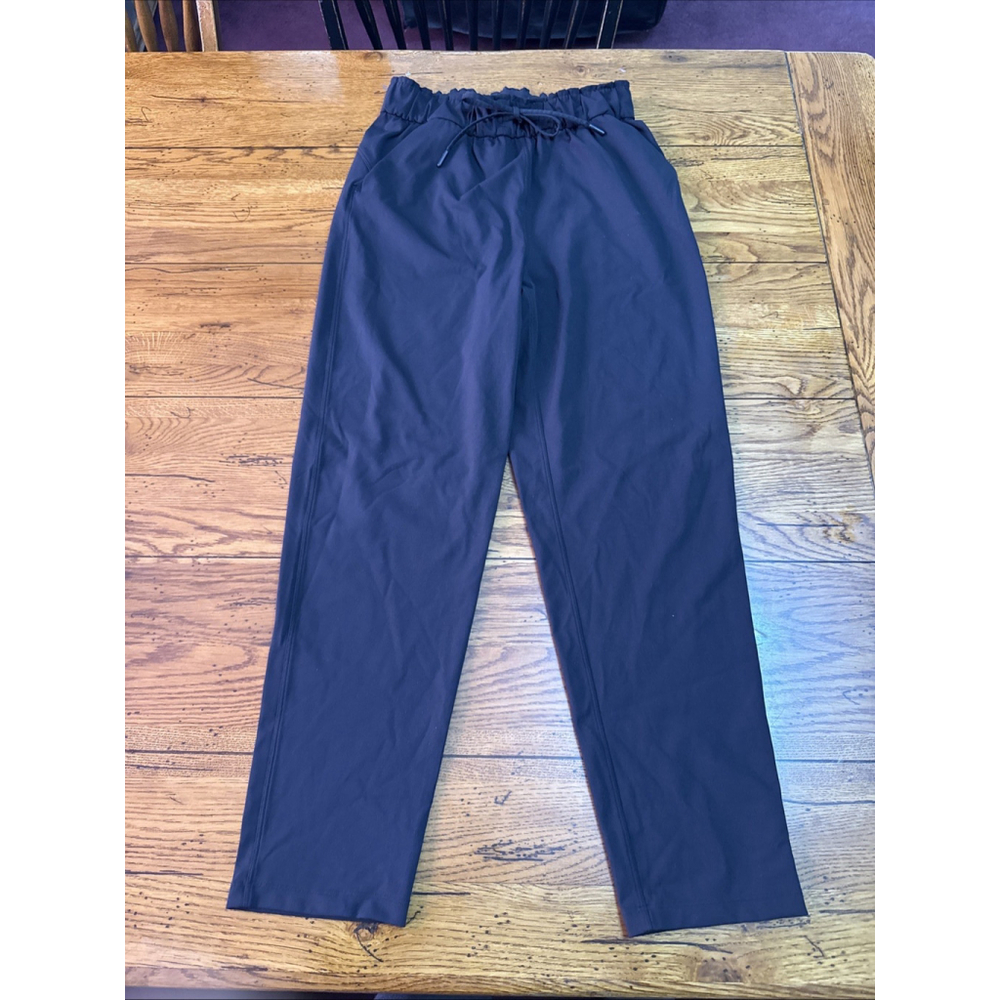 EUC Lululemon 4-way Stretch On The Fly Pant 28" Dark Shadow 6 LL98